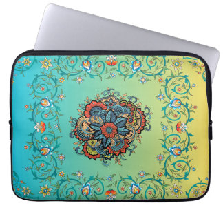 Infinite Splendor – Groene Mehndi Bloemen Ontwerp Laptop Sleeve
