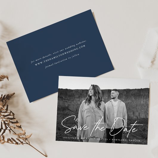 Informele Navy-foto met schrift Save The Date