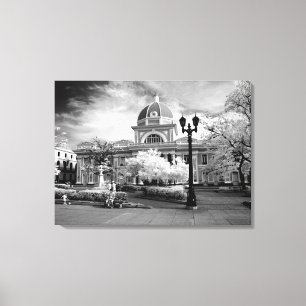 Infra Red van het Parlement in Cienfuegos Cuba Canvas Afdruk