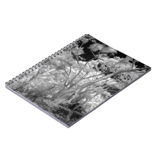 Infrarood van bomen in gebouwen en trails in Las 2 Notitieboek (Linkerzijde)