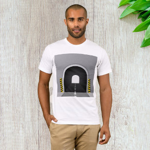 Ingang van een weg tunnel met waarschuwingsstrepen t-shirt