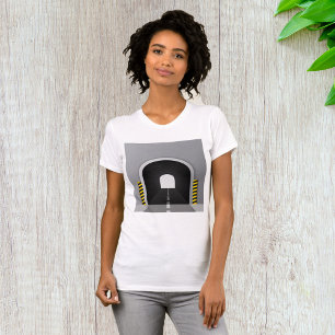 Ingang van een weg tunnel met waarschuwingsstrepen t-shirt