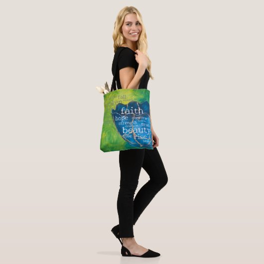 "Ingebroken in Beauty" Art Canvas tas (med) (Op model)