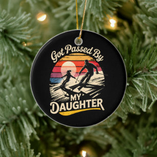 Ingehaald Door Mijn Dochter Grappig Skien Ski Lief Keramisch Ornament