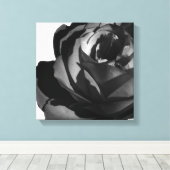 Ingepakt canvasprint, Zwarte roos bloei Canvas Afdruk (Insitu (Houten vloer))