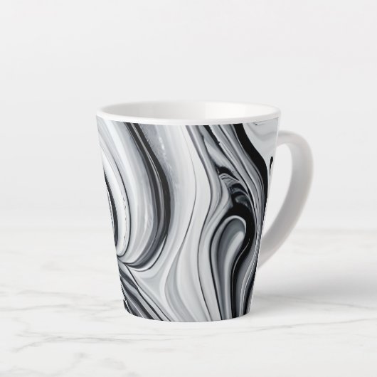 ingetogen inkt wervelt marmer - tijdloze elegantie latte mok (Rechterhoek)