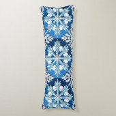 Ingewikkeld blauw sneeuwvlokontwerp lichaamskussen (Voorkant Verticaal)