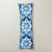 Ingewikkeld blauw sneeuwvlokontwerp lichaamskussen (Achterkant (Verticaal))