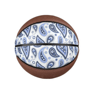 Ingewikkeld bloemmotief met paisleyprintontwerp basketbal