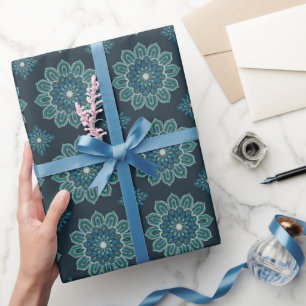 Ingewikkelde Turquoise Bloemrijke Mandala Naadloos Cadeaupapier