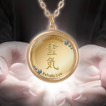 Inhala Energía, Exhala Luz alta protección Reiki Goud Vergulden Ketting<br><div class="desc">Inhala Energía, Exhala Luz alta protección Reiki, gracias al poder de Reiki Usui imbuido en si símbolo Universal. Este collar está pensado para: Mujeres que practican Reiki o desean comenzar su camino. Personas interesadas en la meditación, la sanación energética y el autoconocimiento. Quienes buscan un accesorio con propósito: para llevar...</div>