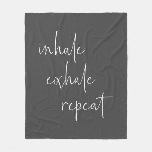Inhale Exhale Inspirerend Quote minimalistisch gri Fleece Deken