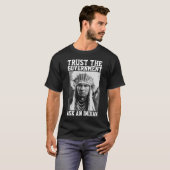 INheemse AMERIKAANSE VERTROUW DE OVERHEID T-SHIRTS (Voorkant volledig)