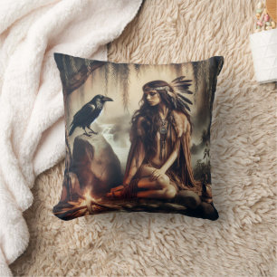 Inheemse Amerikaanse vrouw zit aan de rivier met R Kussen