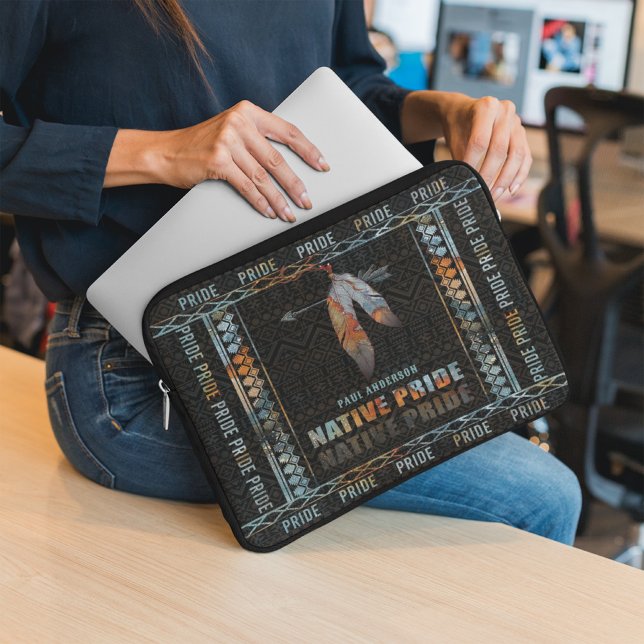 Inheemse Pride Indiase veer Retro Tribal Arrow Laptop Sleeve (Creator heeft geüpload)