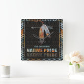 Inheemse Pride Indiase veer Retro Tribal Arrow Vierkante Klok (Huis)