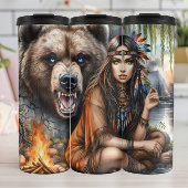 Inheemse vrouw en grizzly Beer Thermosbeker