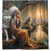 Inheemse vrouw reflecteert door schemermeer douchegordijn (Voorkant)