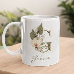 Initiaal G Boho Floral Orchid Greenery Aangepaste  Koffiemok<br><div class="desc">Een gepersonaliseerde koffie-mok met een bohemisch "G"-monogram,  met decoratieve orchidee- en palmbladillustraties. Pas het eenvoudig aan met jouw naam of creëer een unieke gave voor je geliefden.</div>