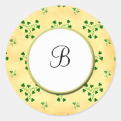 Initiaal Green Shamrocks Circle Sticker (Voorkant)