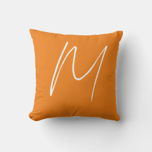Initiaal Letter Monogram Modern Stijl Oranje Wit Kussen