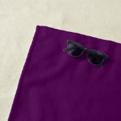 Initiaal Monogram | Wit Op Diep Paars Strandlaken (In situ)
