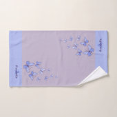 Initiaal & Naam Blauwe Vlinder Flutter Lavendel Bad Handdoek (Handdoek)