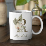 Initiaal R Boho Floral Orchid Greenery Aangepaste  Koffiemok<br><div class="desc">Een gepersonaliseerde koffie-mok met een bohemen letter "R"-monogram,  met decoratieve orchidee- en palmbladillustraties. Pas het eenvoudig aan met jouw naam of creëer een unieke gave voor je geliefden.</div>