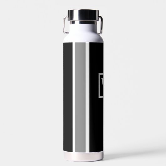 Initiaal van wolmonogrammen gestript met moderne k waterfles (Voorkant)