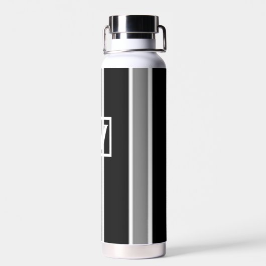 Initiaal van wolmonogrammen gestript met moderne k waterfles (Achterkant)