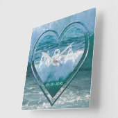 Initialen en datum van het Beach Life Wedding Coup Vierkante Klok (Hoek)