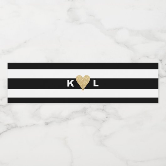 Initialen en gouden hartslag op de zwarte bruiloft waterfles etiket (Enkel label)