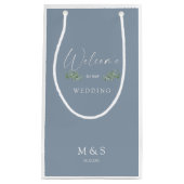 Initialen Eucalyptus Wedding Favor Dusty Blue Klein Cadeauzakje (Voorkant)