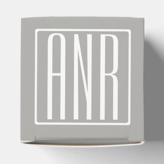 Initialen Monogram | Wit op lichtgrijs Bedankdoosjes (Bovenkant)