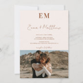 Initialen terracotta beige 2 foto's qr bruiloft kaart (Voorkant)