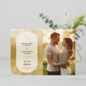 Initialen van Nice Golden Textured Effect Wedding  Folie Uitnodiging (Staand Voorkant)