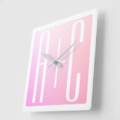 Initialen van paar | Subtle roze gradatie Vierkante Klok (Hoek)