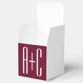 Initialen voor eenvoudige paren | White en Bourgog Bedankdoosjes (Geopend)