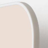 Initialen voor speciaal uitgelijnd bleekroze goudm pickleball paddle (Links Detail)