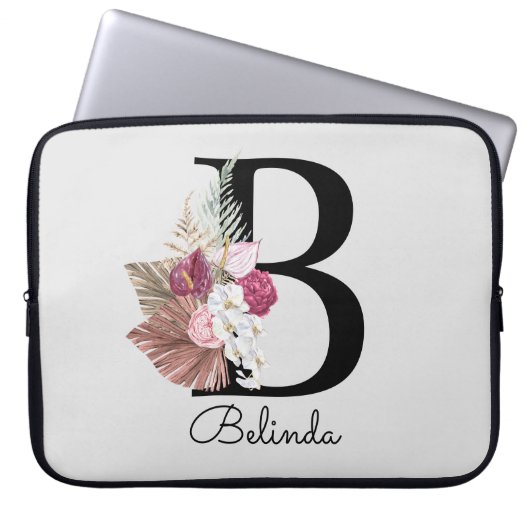 Initiële B Moderne Roze Boho Meisjesachtig Bloemig Laptop Sleeve (Voorkant)