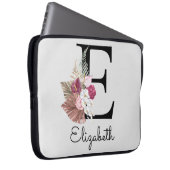 Initiële E Moderne Roze Boho Meisjesachtig Bloemmo Laptop Sleeve (Voorkant Rechts)