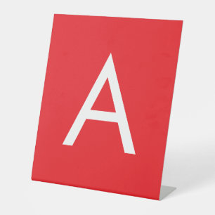 Initiële Letter Monogram Rood Wit Eenvoudig Modern Reclamebord Met Voetstuk