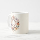 Initiële Q Bloem boho bloemstuk Mok  (Voorkant links)