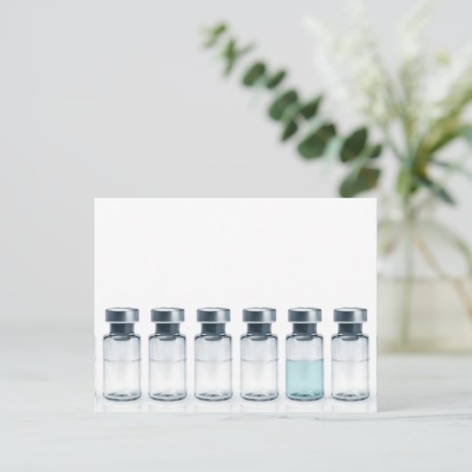 Injectieflacons met geneesmiddel voor injectie. Di Briefkaart (Staand voorkant)