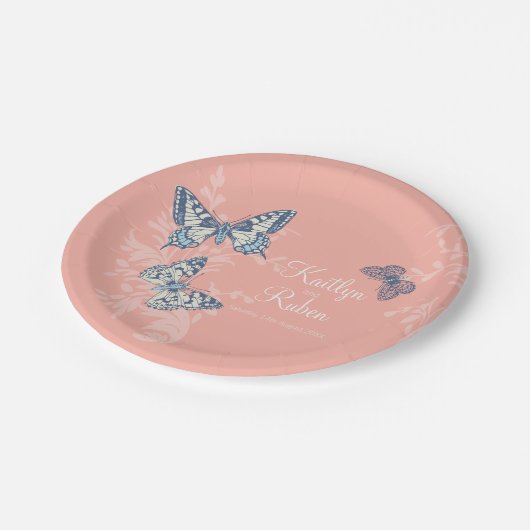 Inkte vlinders koraal donkerblauwe kunst bruiloft papieren bordje (Gekanteld)