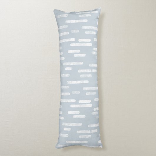 Inky afgeronde lijnen patroon | Wit op Dusty Blue Lichaamskussen (Achterkant (Verticaal))