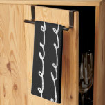 Inky Loops Chique Hand getrokken Lijnen Zwart & Wi Theedoek<br><div class="desc">Versier uw keuken met deze coole handdoek met een handgemaakt patroon. Maakt een geweldige housewarming,  verjaardags-,  moederdag- of huwelijkscadeau! U kunt het aanpassen,  achtergrondkleuren wijzigen en ook tekst toevoegen. Check mijn winkel voor veel meer kleuren en patronen of laat me weten of je iets op maat wilt.</div>