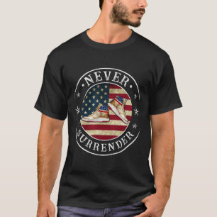 Inlevering Gouden Sneakers Vlag Trump 2024 T-shirt