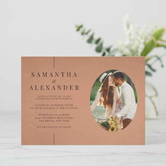 Inline Foto Terracotta QR Code Budget Huwelijk Kaart (Staand voorkant)