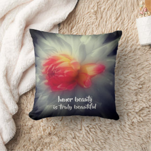 Inner Beauty Dahlia Flower Inspirerend Words Kussen